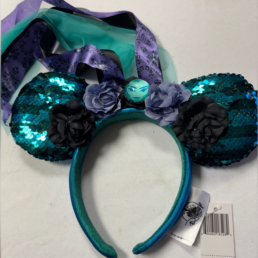 Haunted Mansion Minnie Ears NWT in perfect condition